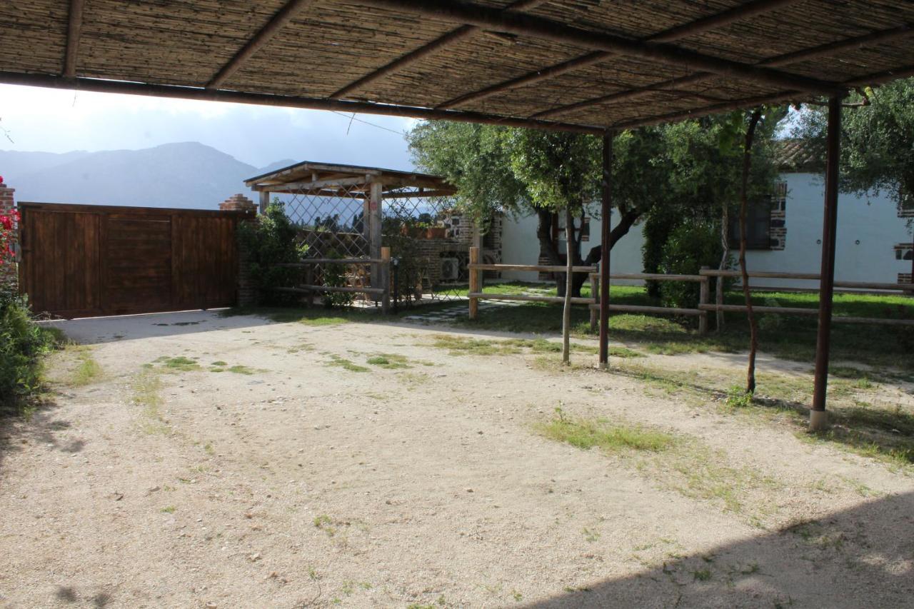 Casa Vacanze Sisuledda 오로세 외부 사진