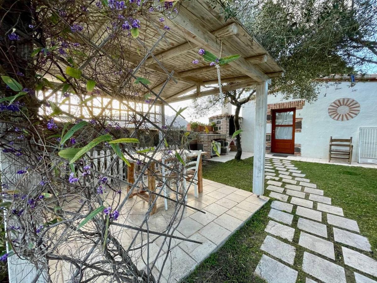 Casa Vacanze Sisuledda 오로세 외부 사진